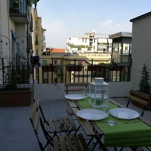 Con Grande Terrazzo In Via Lomellina Appartamento Milano